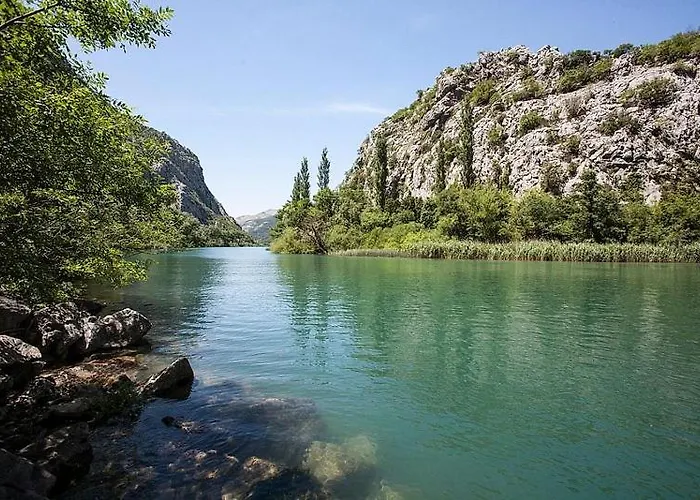 Side * Omiš