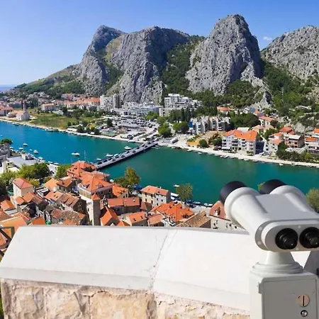 Side Omiš